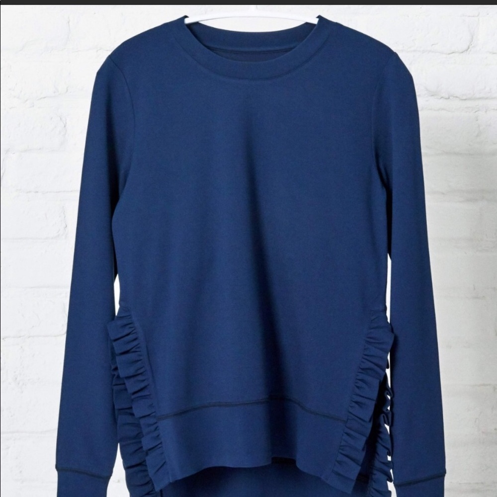 NWT Stella & Dot ruffle pullover in Navy